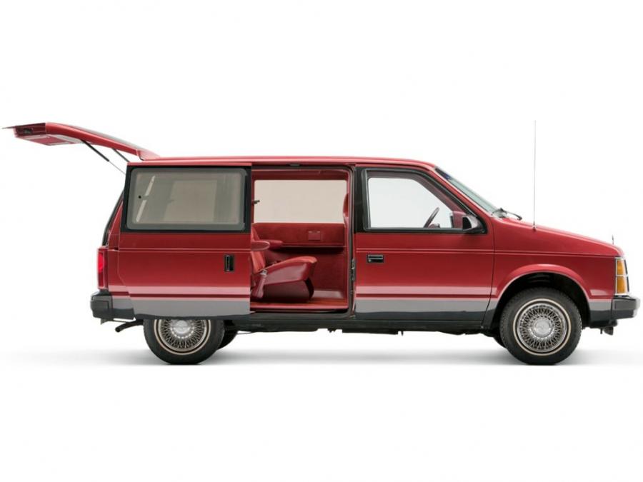  Plymouth Voyager 1984 года  (фото 15 из 21)